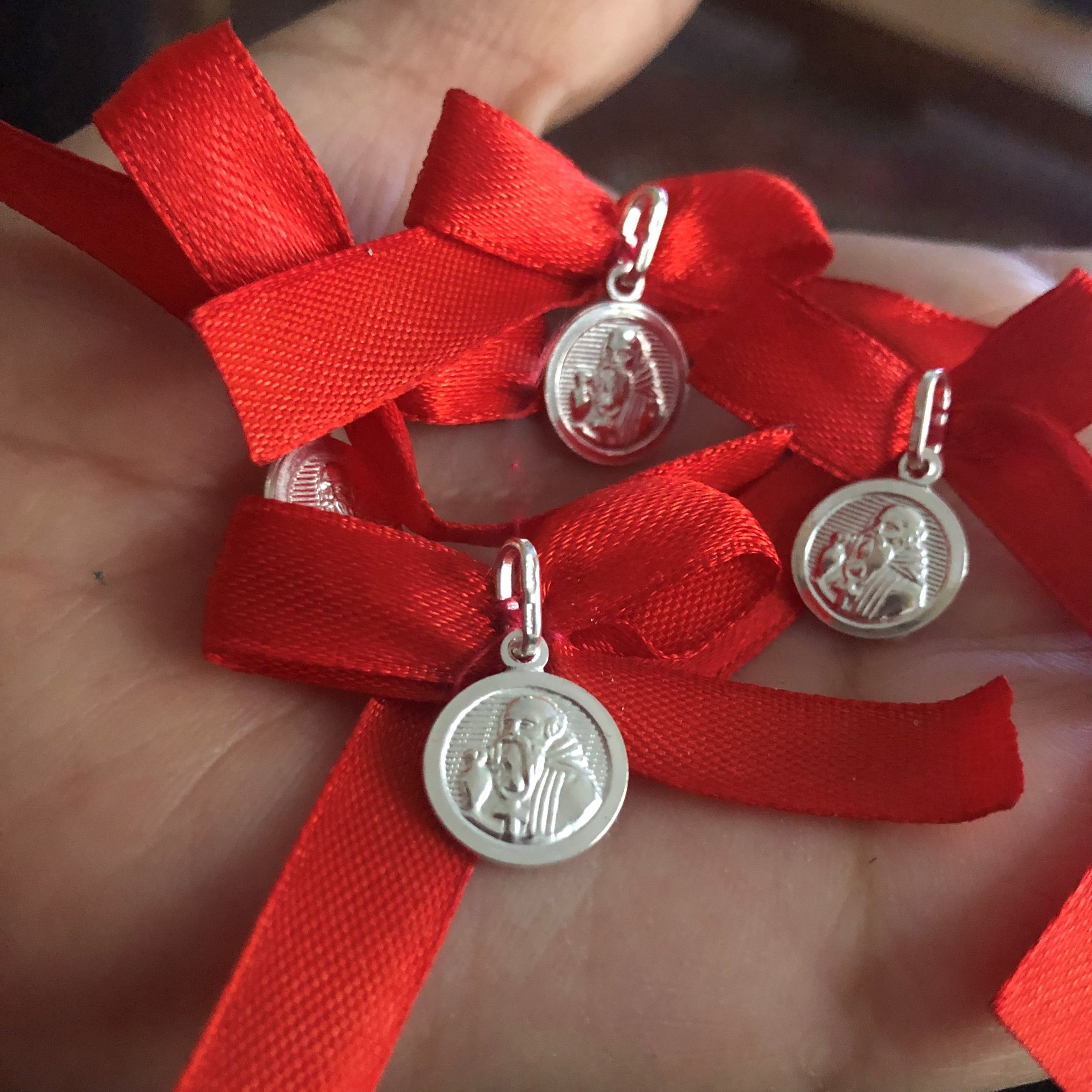 Medalla San Benito Plata CP027 - Joyas Nehgne